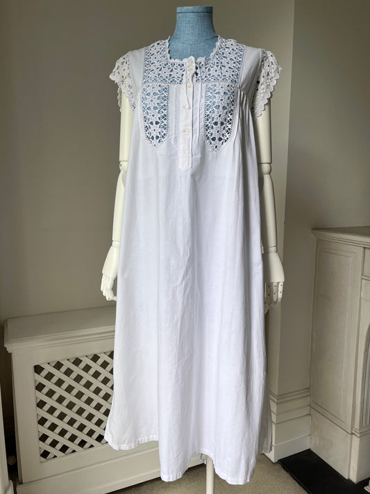 1980s does Edwardian White Cotton Nightdress