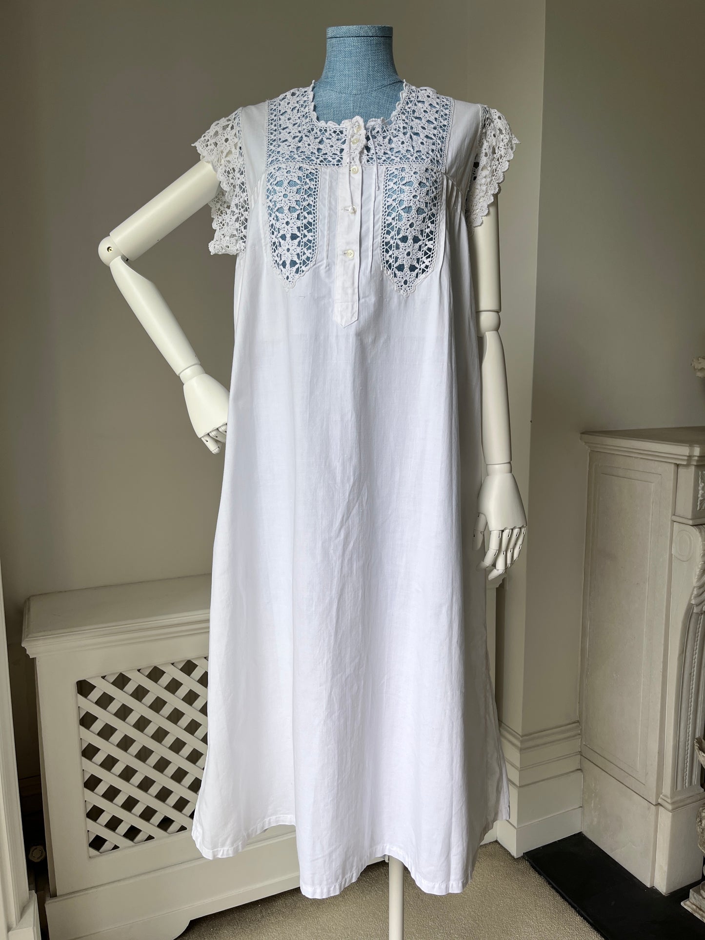1980s does Edwardian White Cotton Nightdress