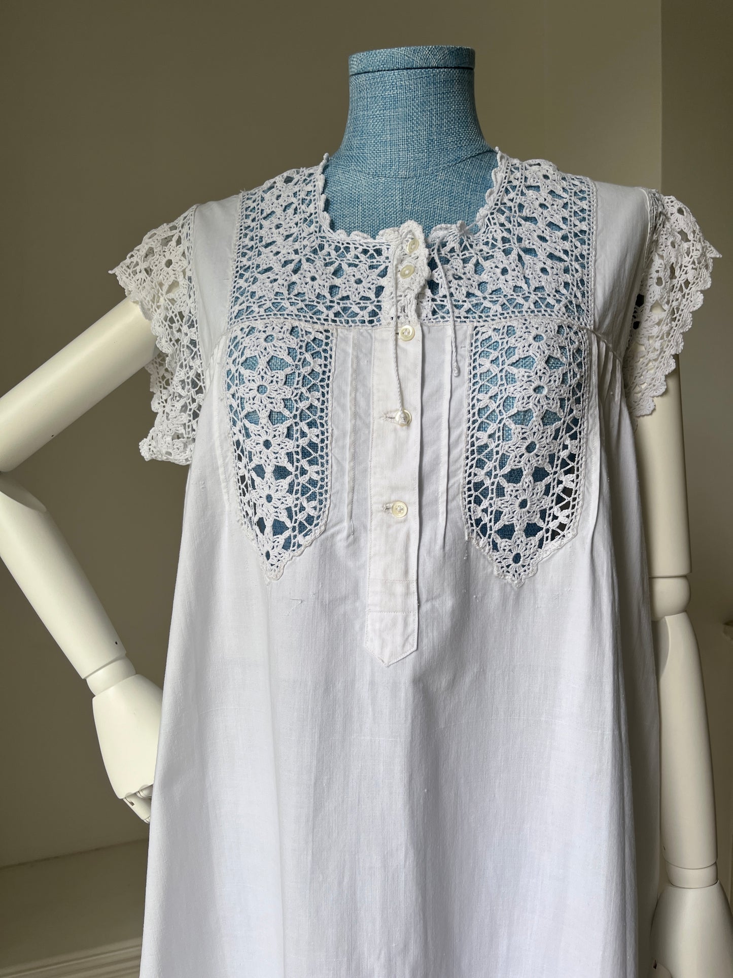 1980s does Edwardian White Cotton Nightdress
