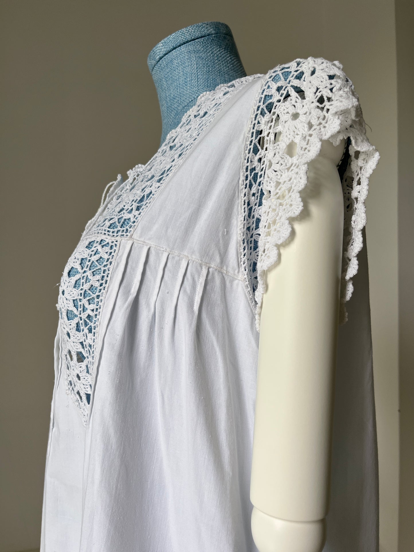 1980s does Edwardian White Cotton Nightdress
