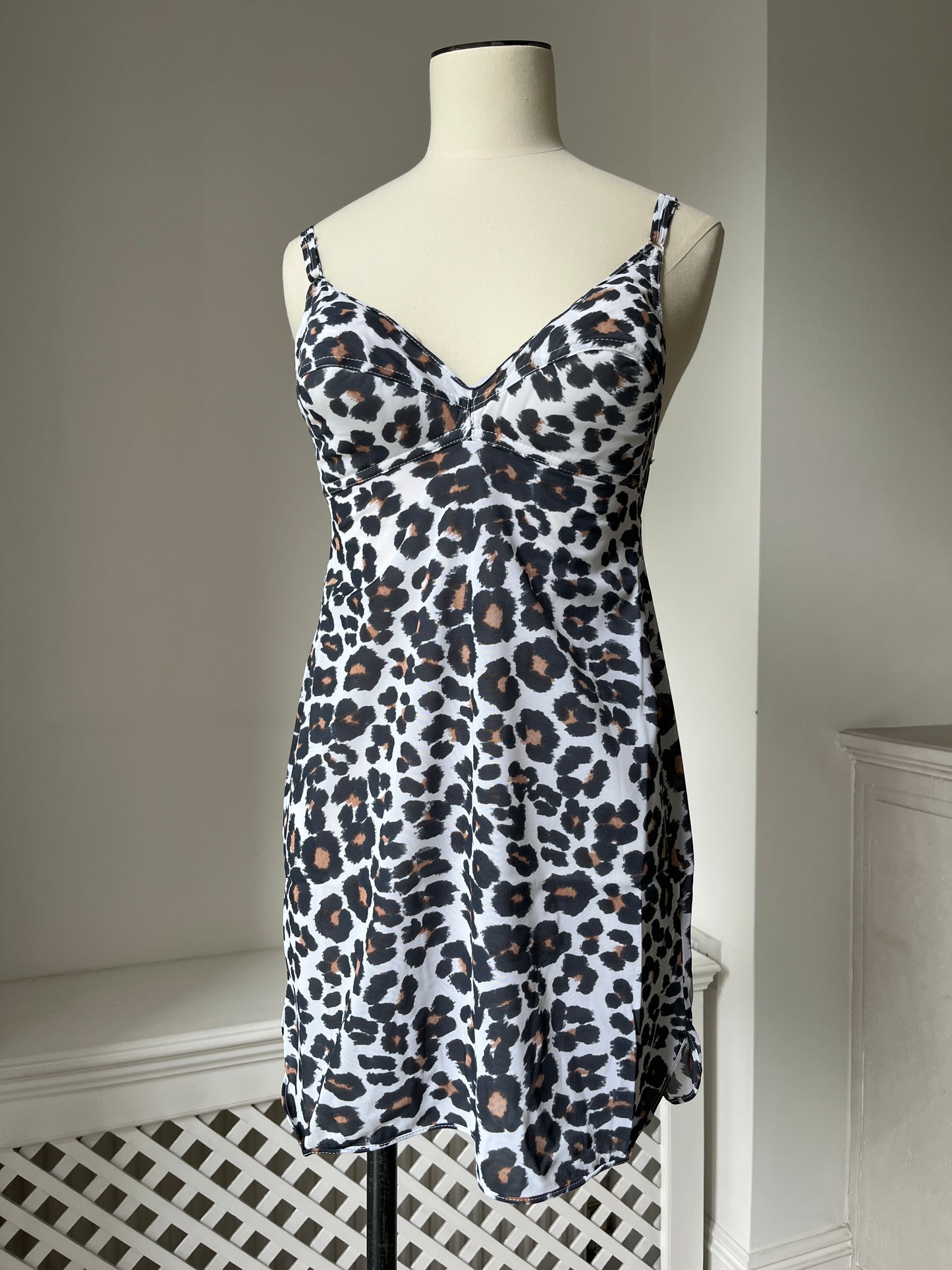 1960s *deadstock* 'Jungle Girl from Cameo' New Old Stock Slip (2)