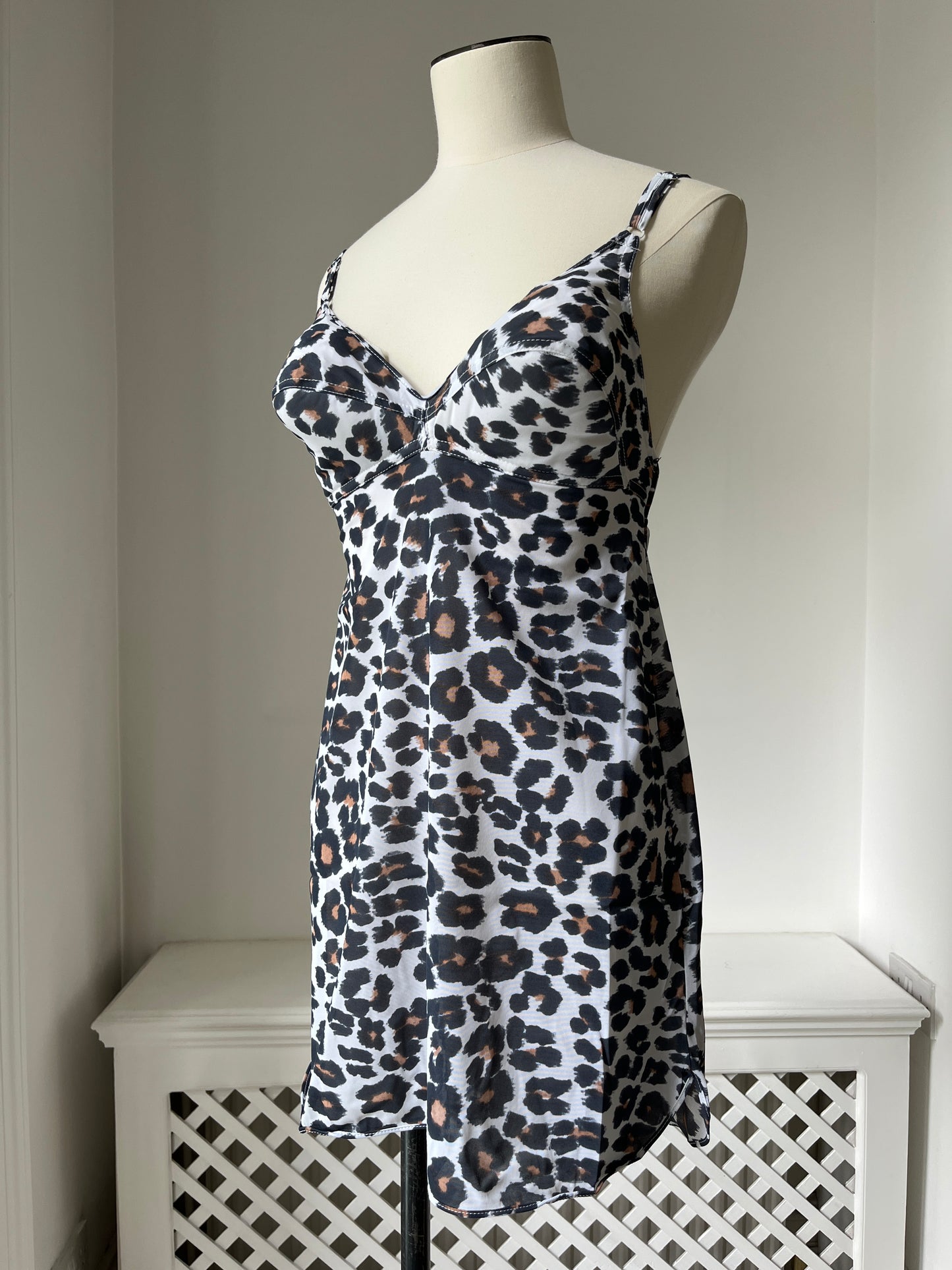 1960s *deadstock* 'Jungle Girl from Cameo' New Old Stock Slip (2)