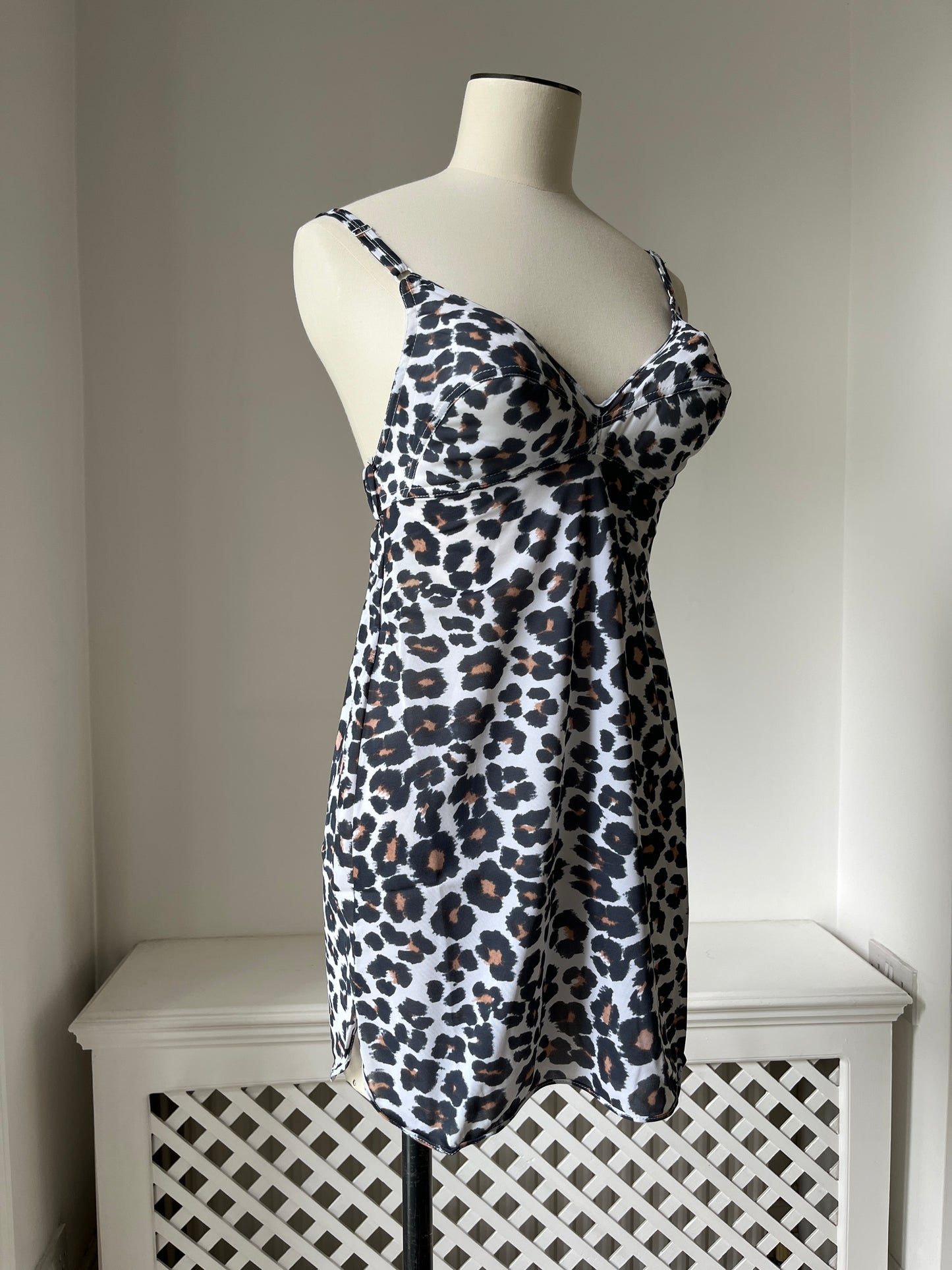 1960s *deadstock* 'Jungle Girl from Cameo' New Old Stock Slip (1)