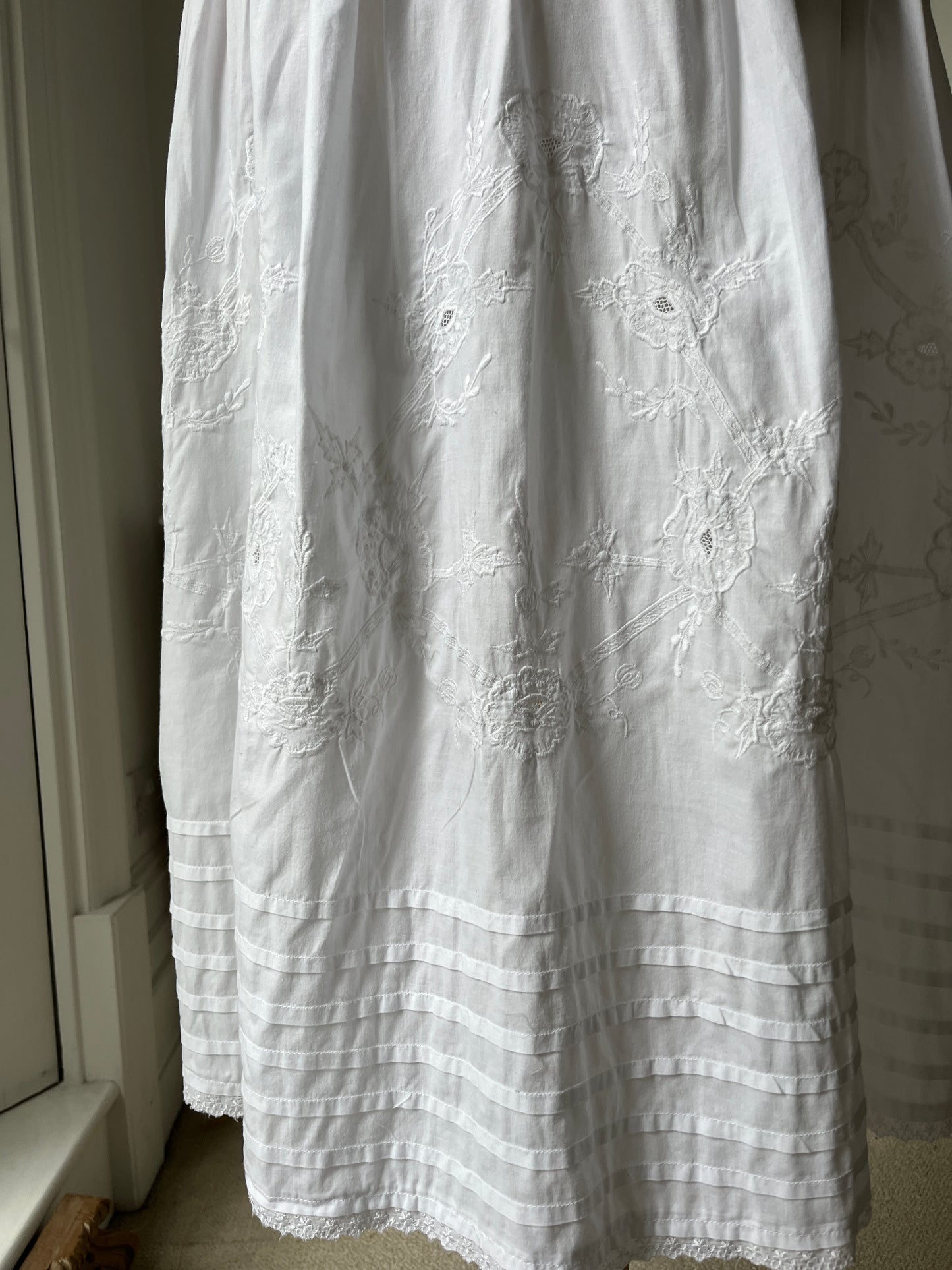 2000s White Cotton Embroidered Summer Dress