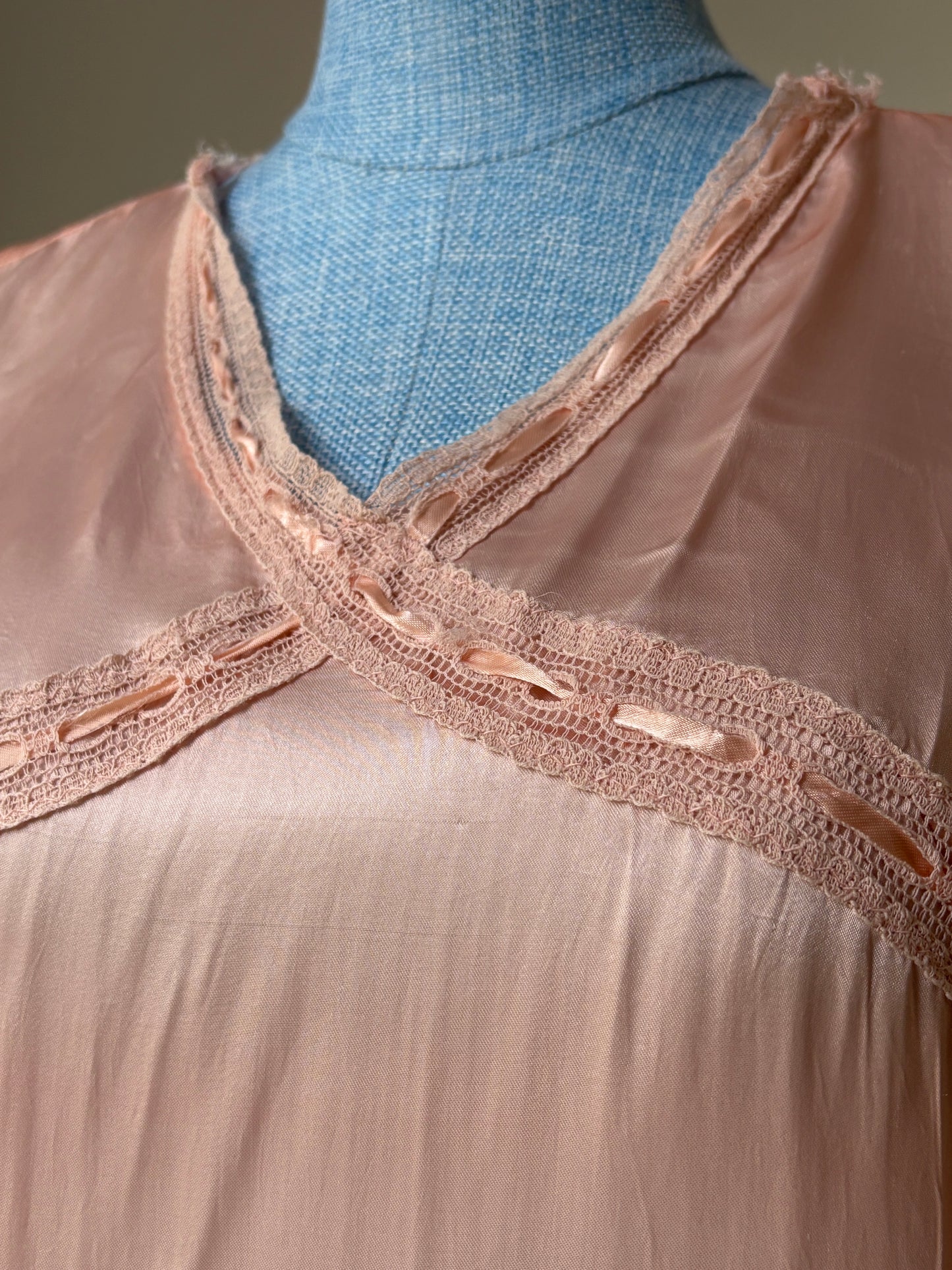 1930s Pink Satin Pyjama Blouse