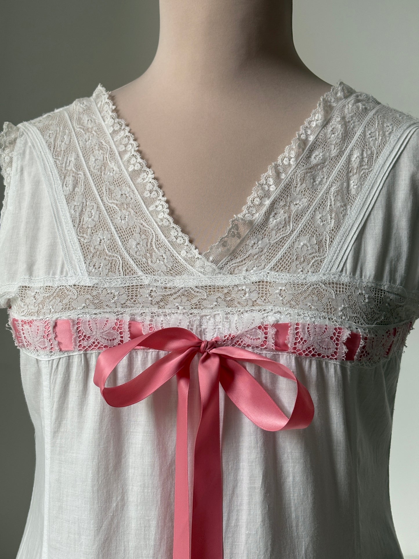 1900s 1910s Edwardian Cotton Nightdress with Ribbon