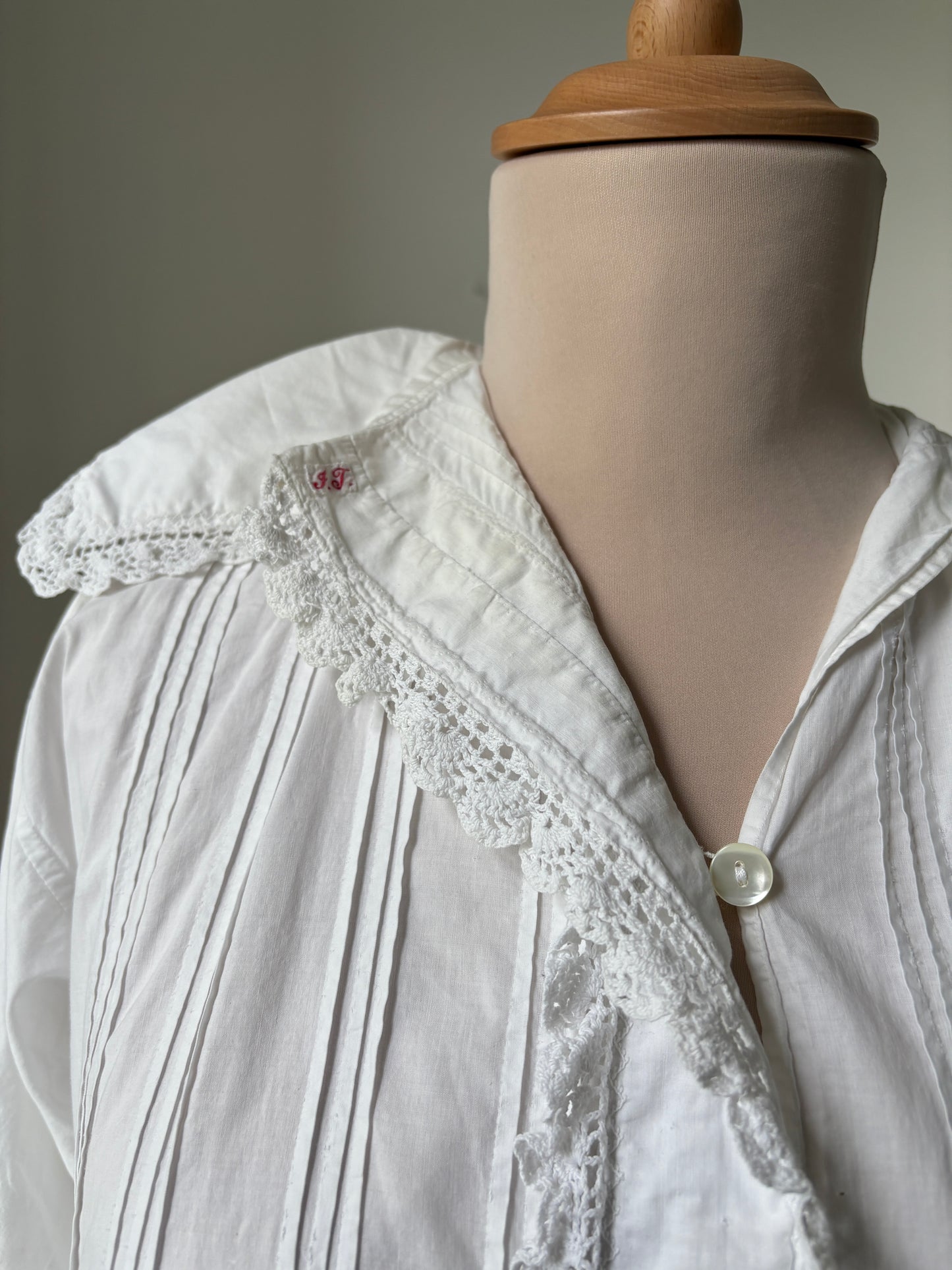1880s Victorian Cotton Nightdress