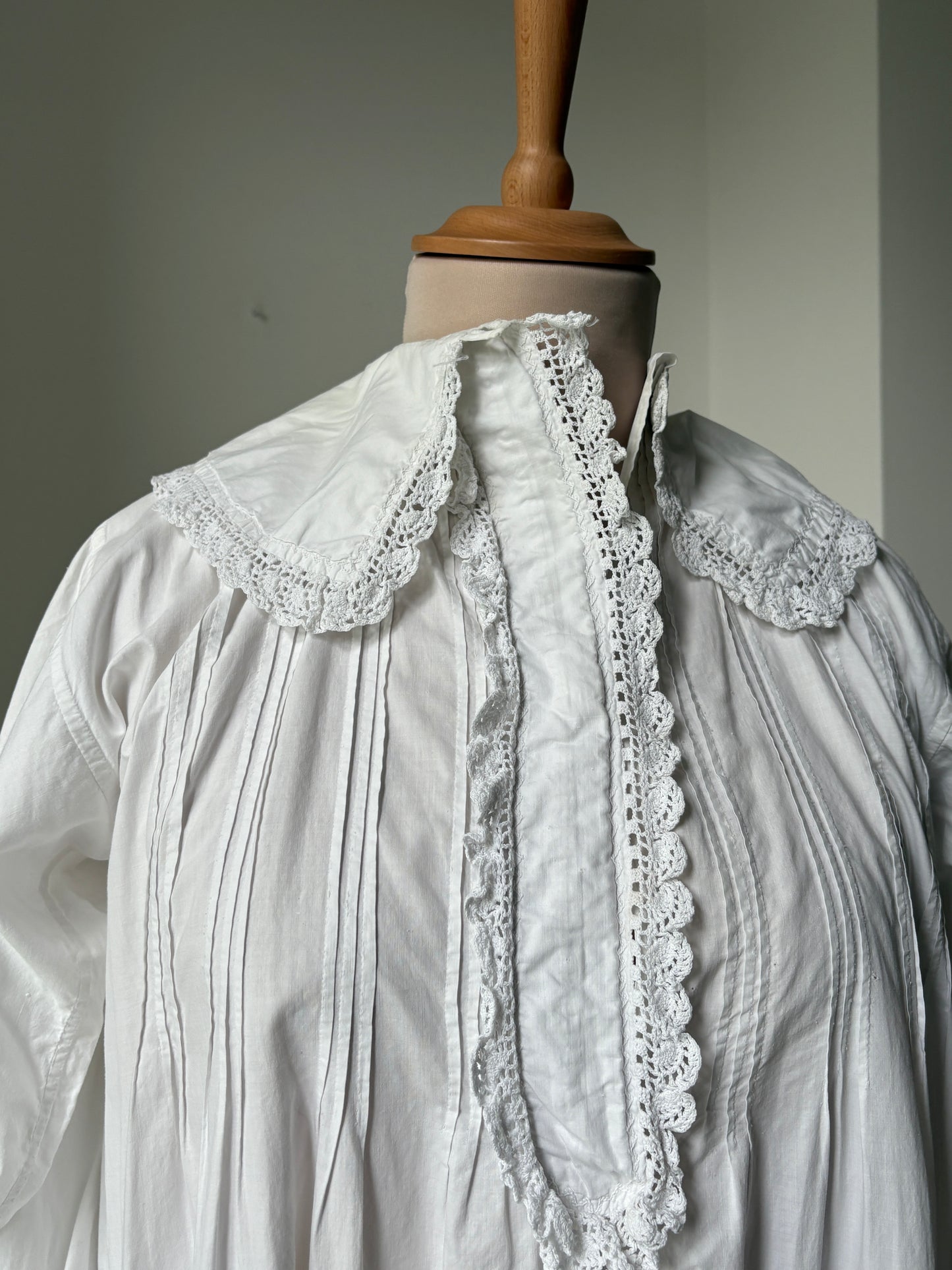 1880s Victorian Cotton Nightdress