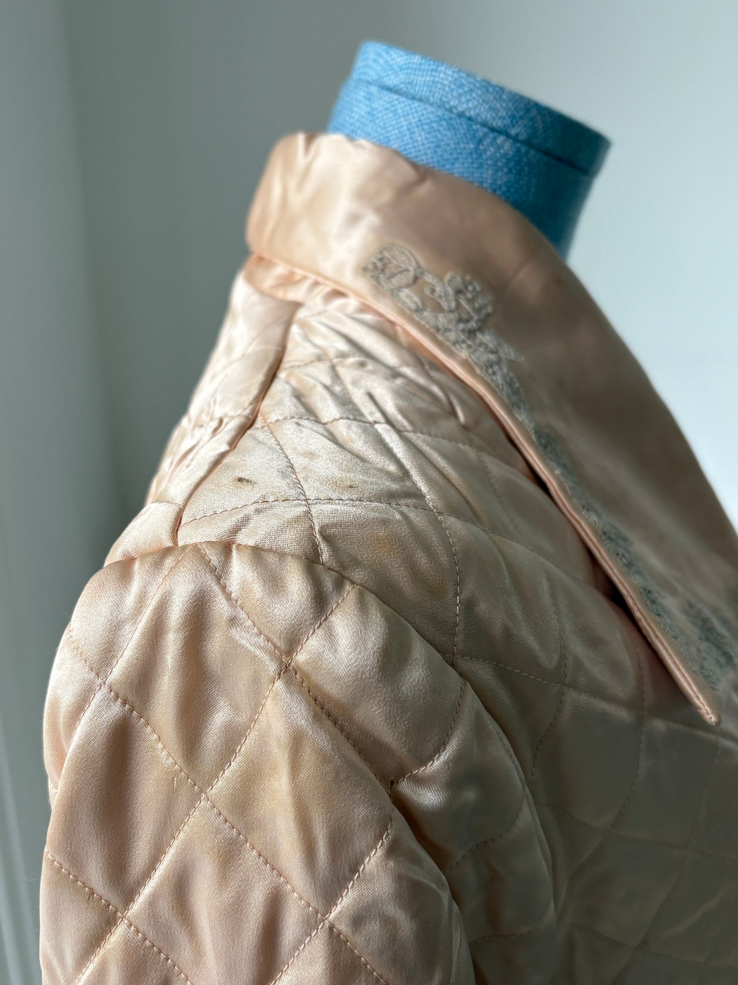 1950s Pink Quilted Bed Jacket