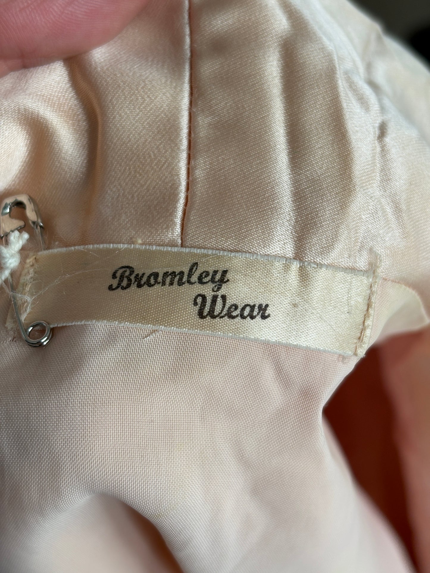 1950s Pink Quilted Bed Jacket