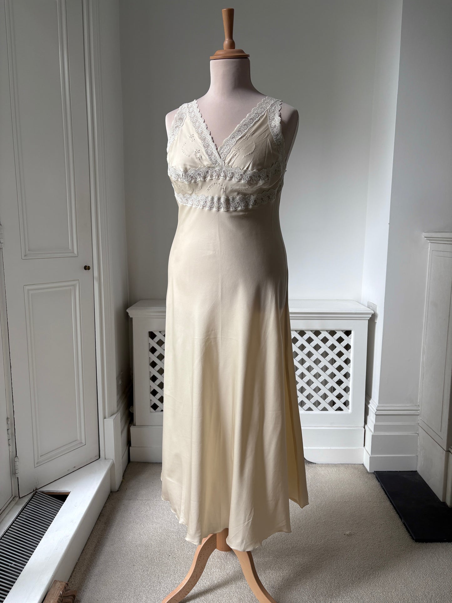 1980s Slip Nightdress and Peignoir Set