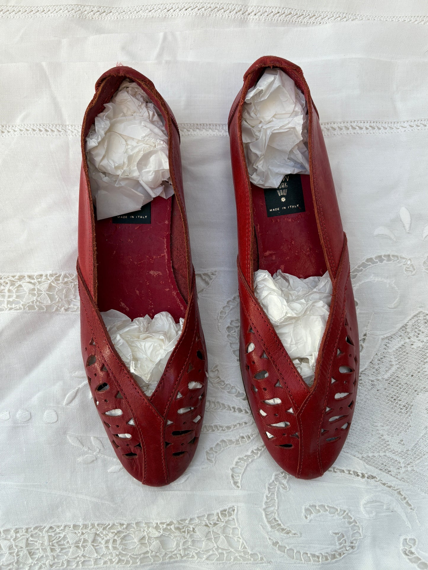 1950s 1960s Red Leather Wedge Shoes