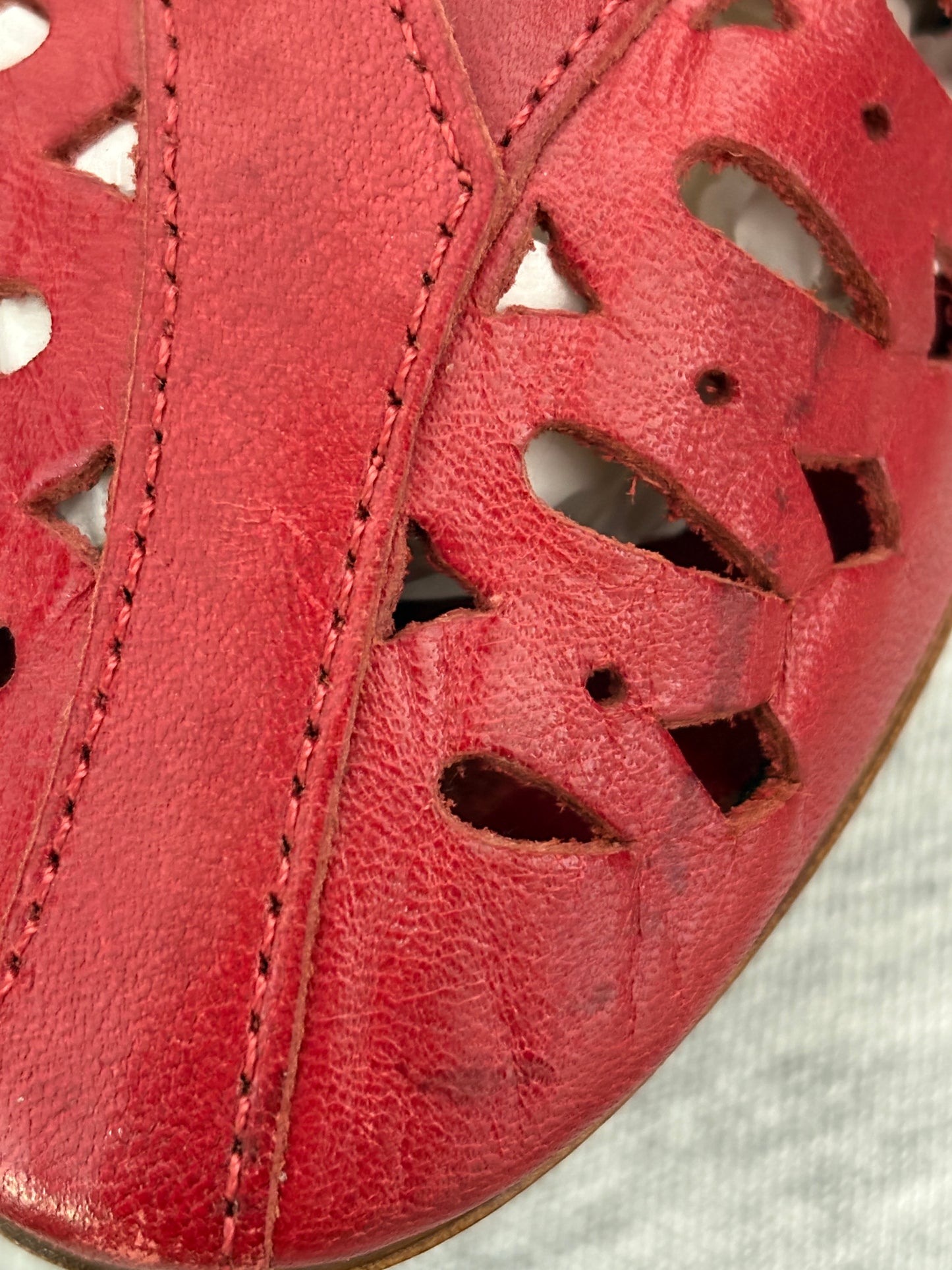 1950s 1960s Red Leather Wedge Shoes