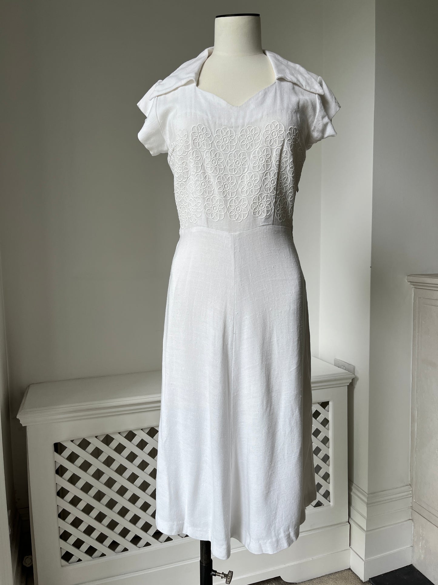 1950s 1960s Slub Cotton White Summer Dress