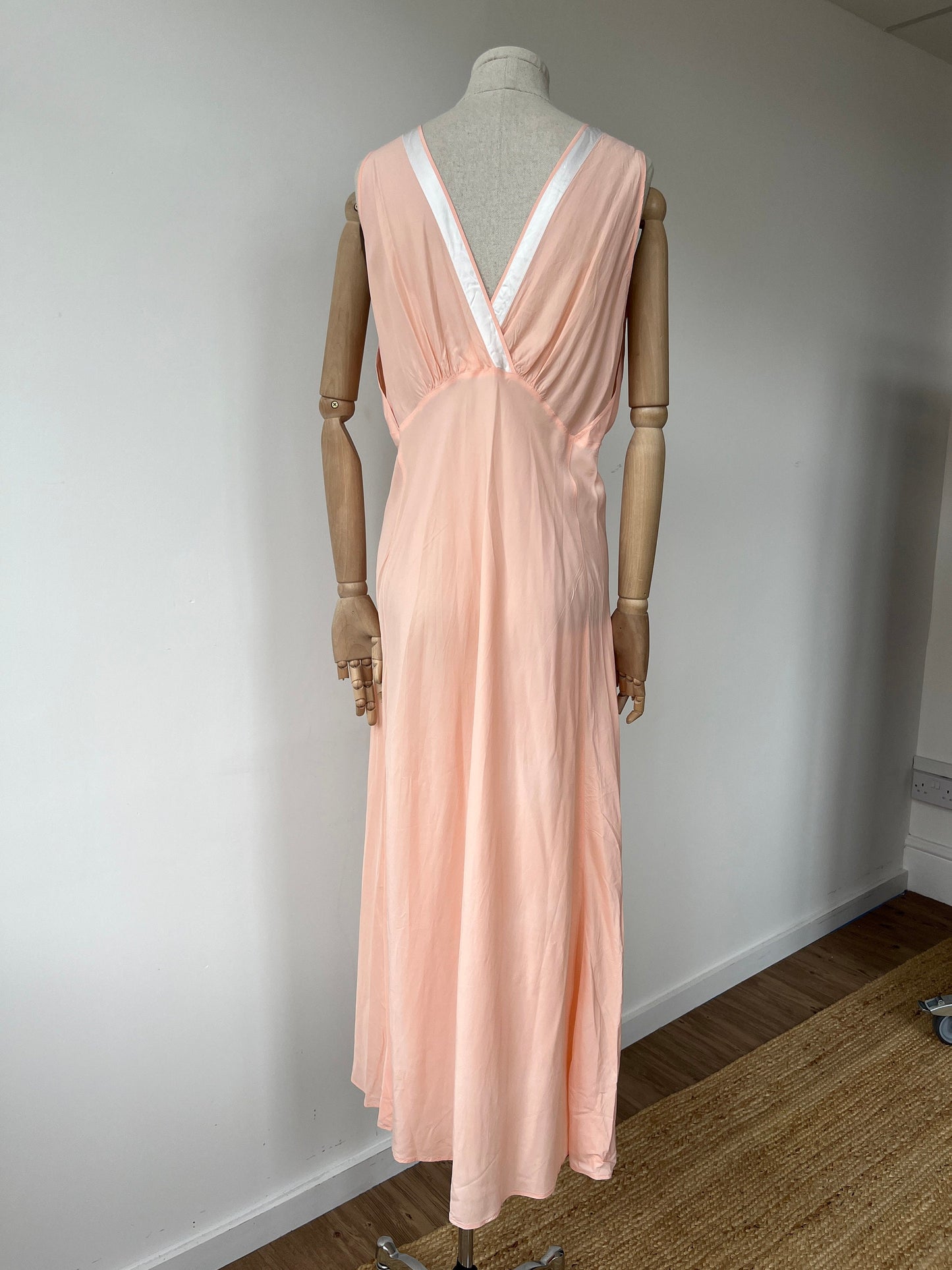 1940s Rayon Crepe Bias Cut Slip Nightdress