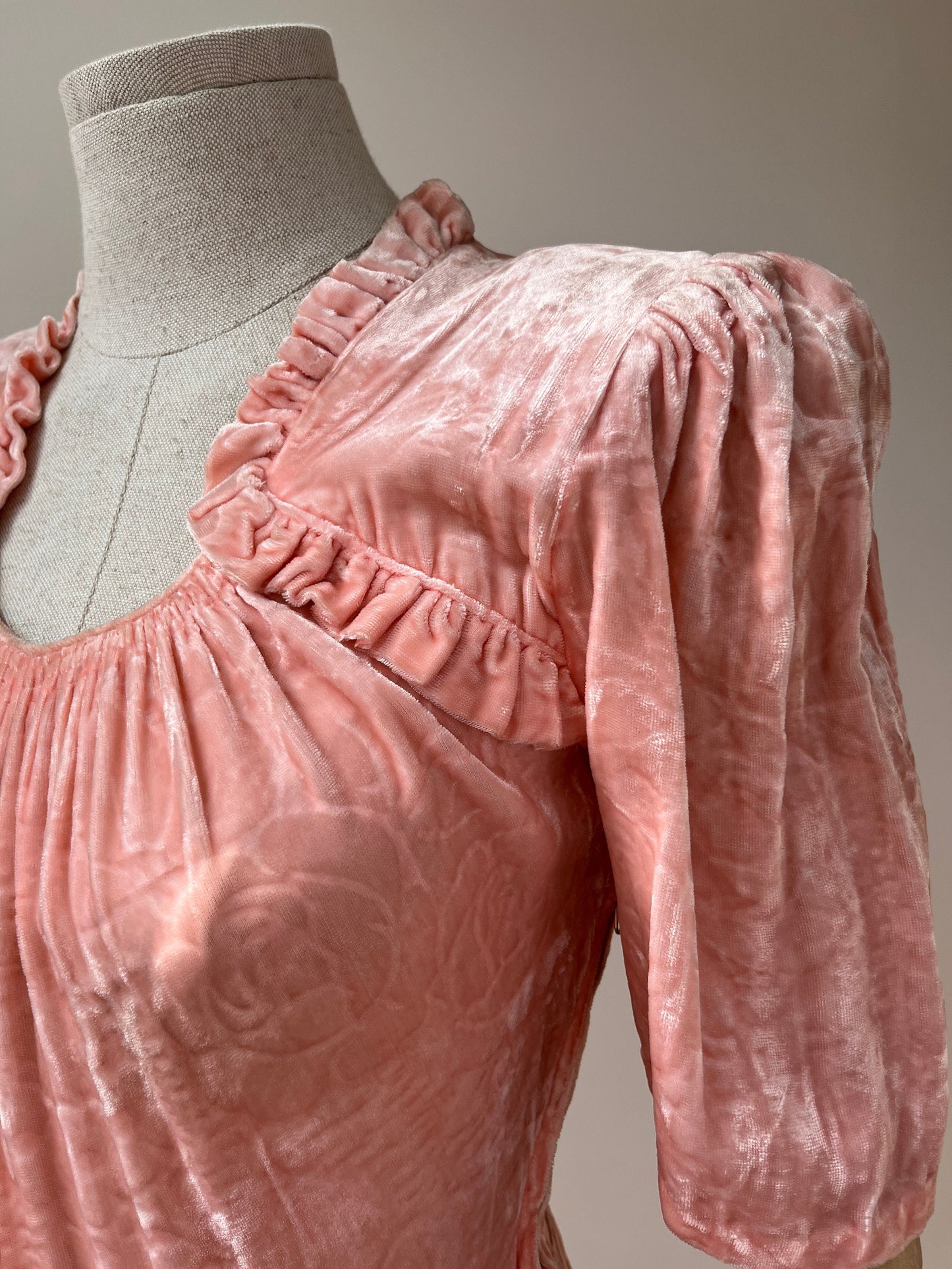 1930s 1940s Pink Velvet 'Lee Delman' Evening Gown
