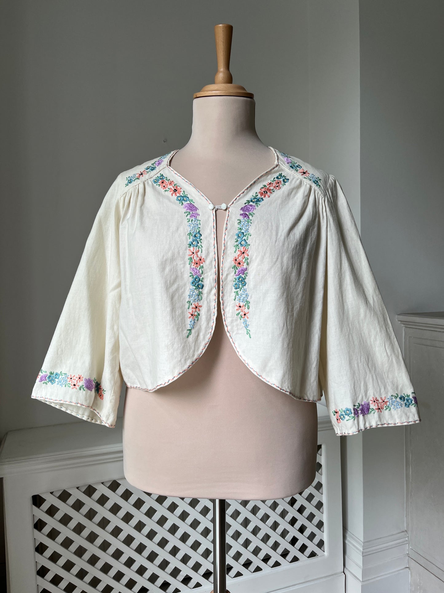 1940s Hand Embroidered Cotton Bed Jacket