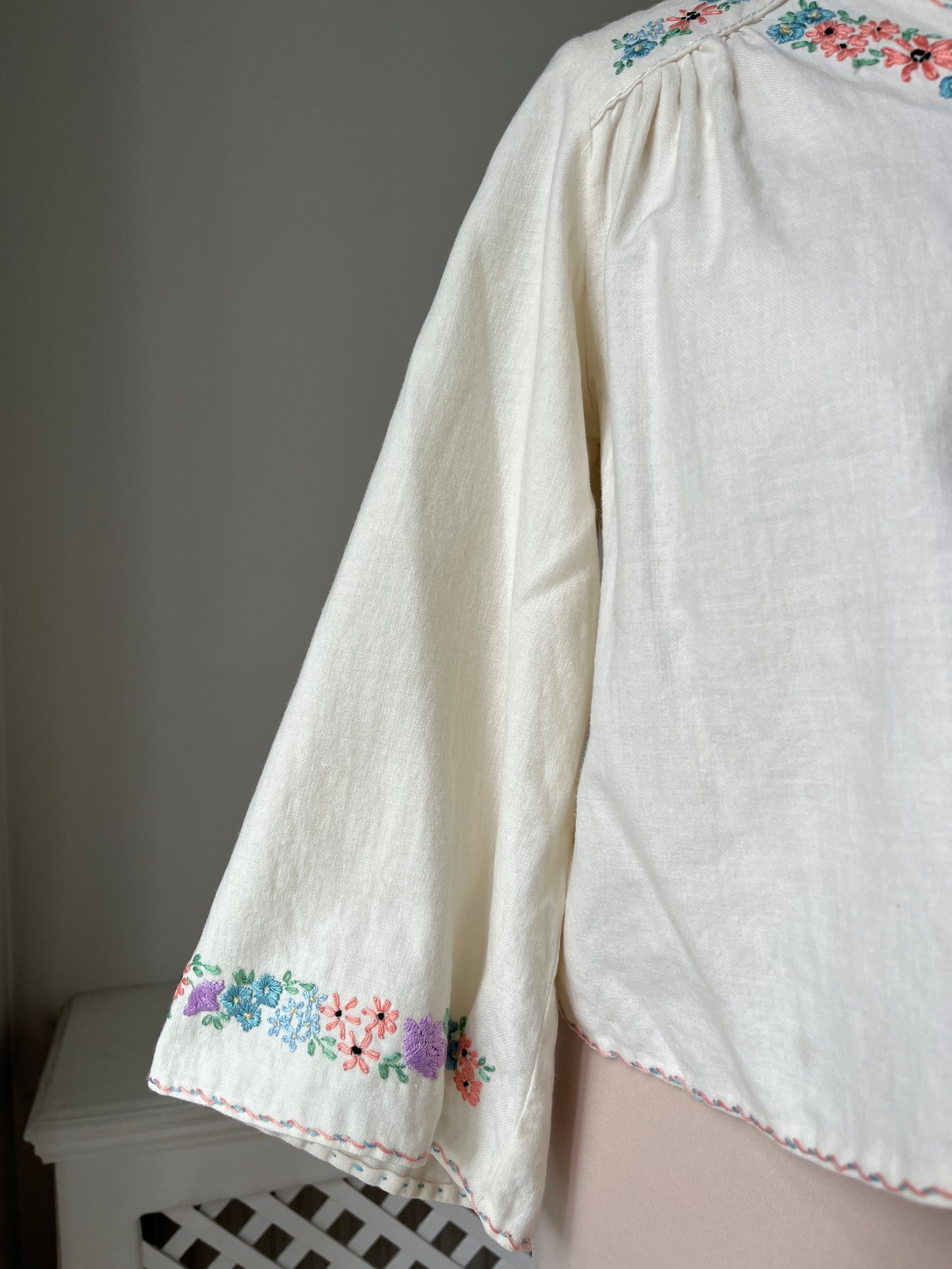 1940s Hand Embroidered Cotton Bed Jacket