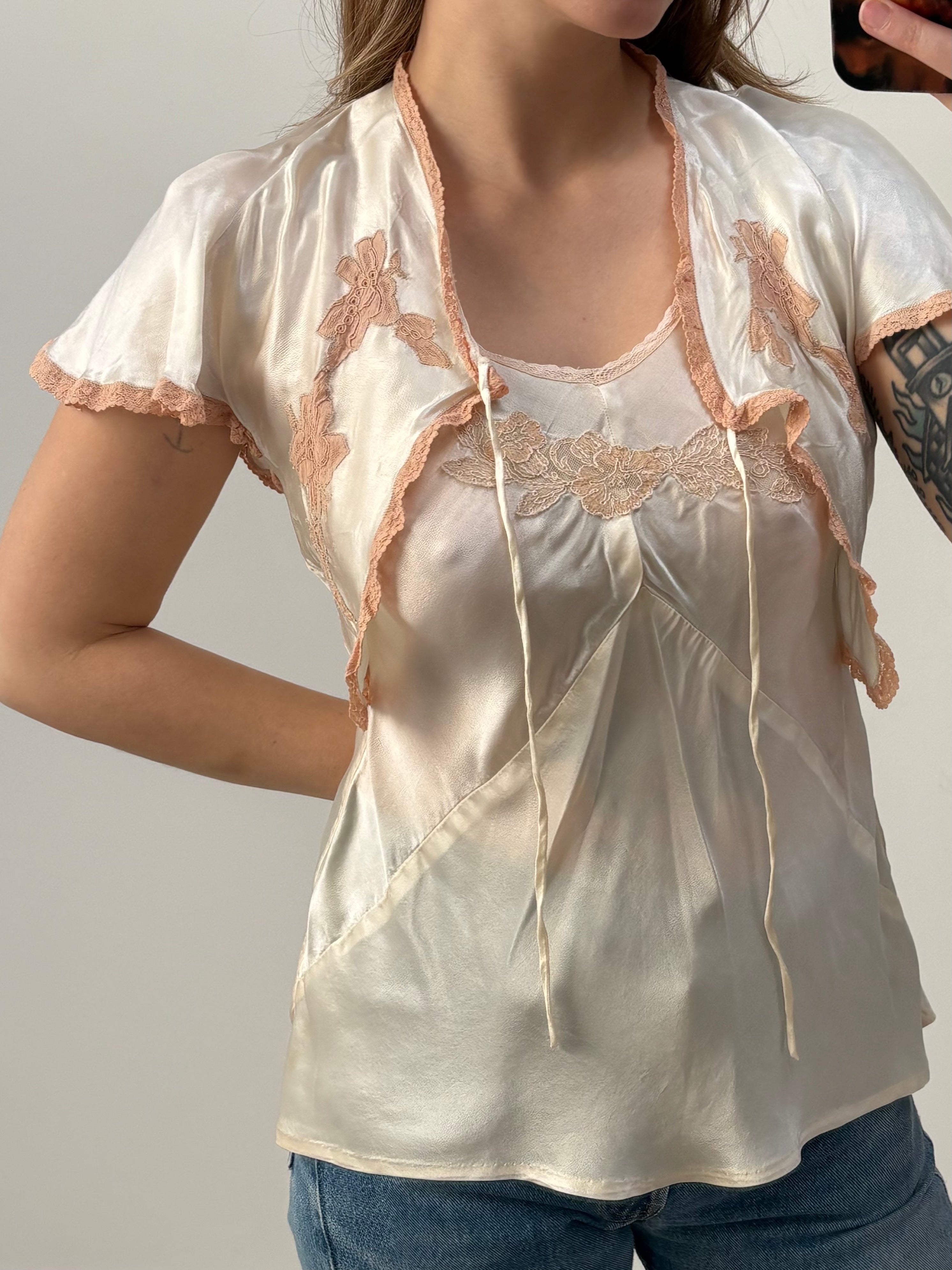 1930s Ultra Cropped Bed Jacket