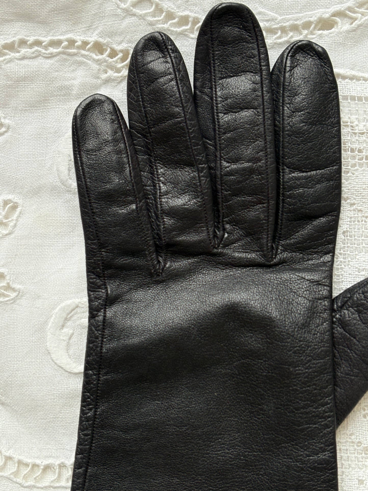 1960s Black Leather Gloves