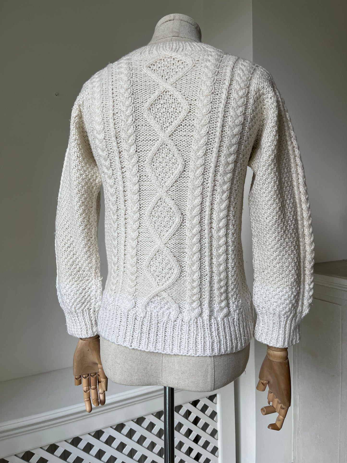 1980s White Hand Knitted Cable Knit Sweater