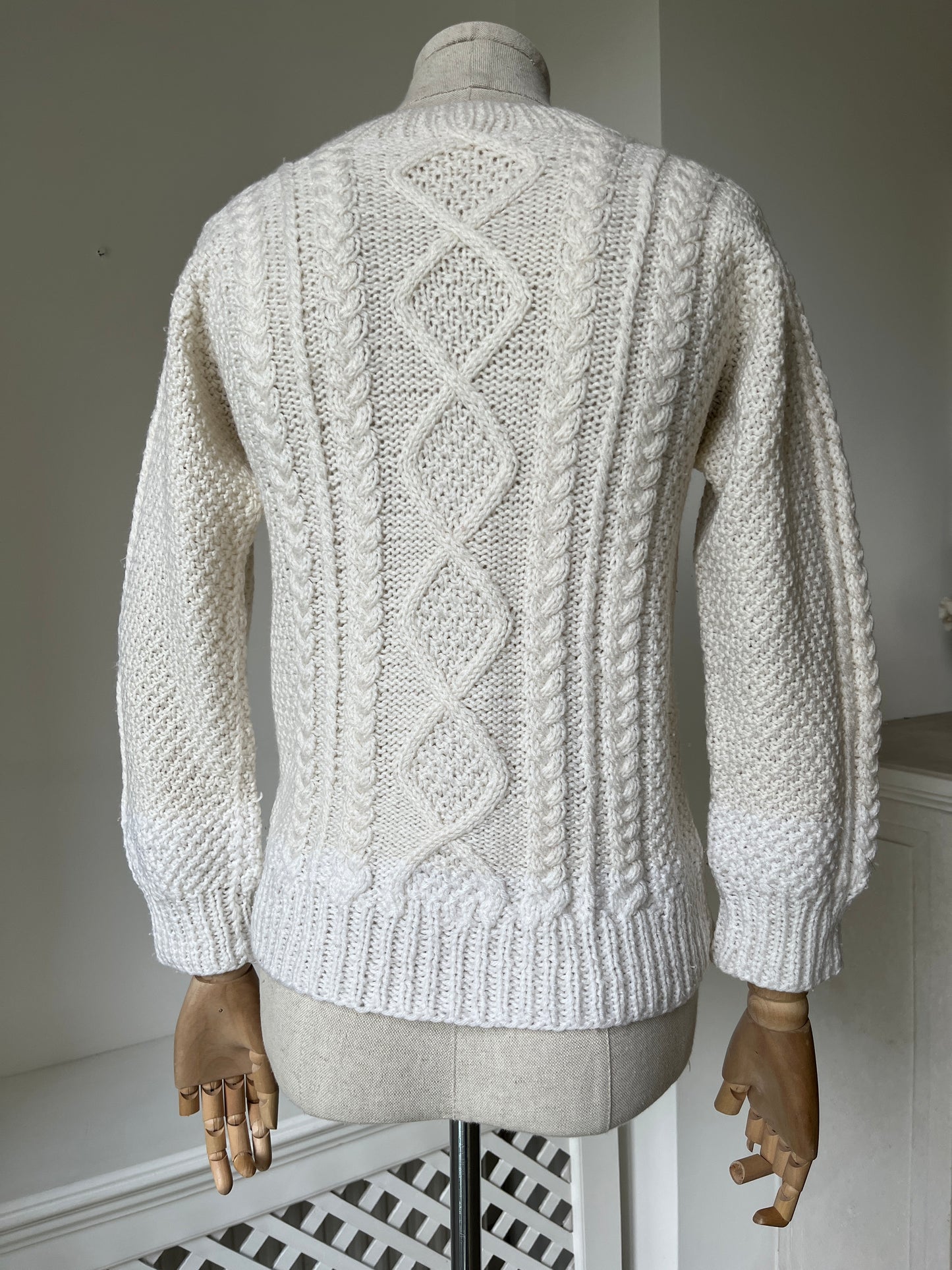 1980s White Hand Knitted Cable Knit Sweater