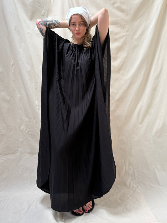 1970s Pleated Kaftan Dress