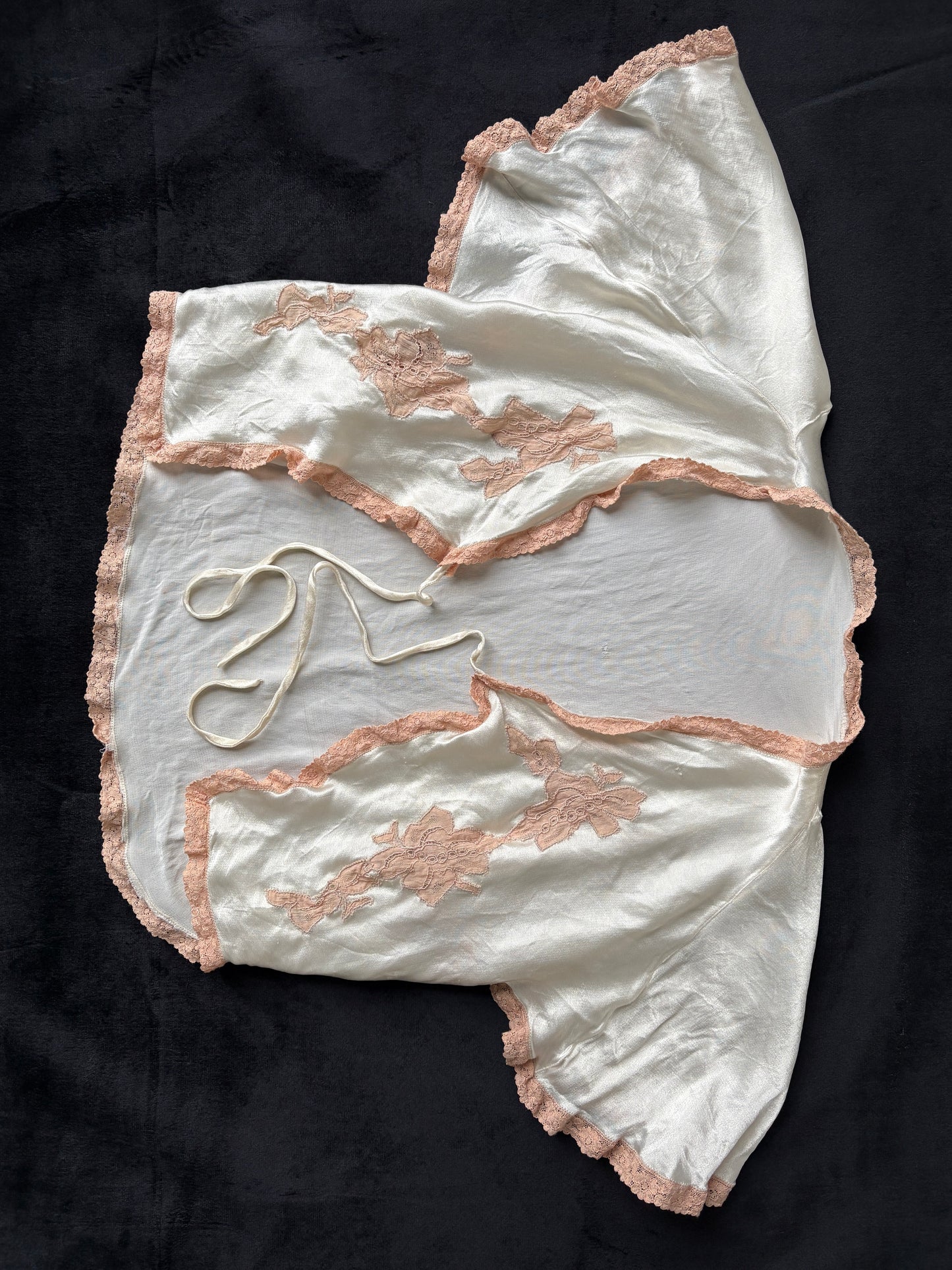 1930s Ultra Cropped Bed Jacket