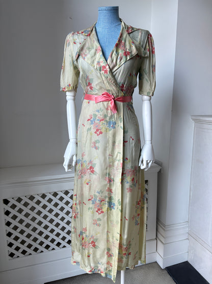 1940s Floral Housecoat