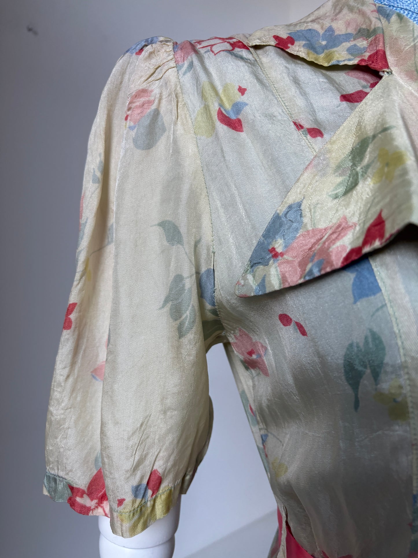 1940s Floral Housecoat
