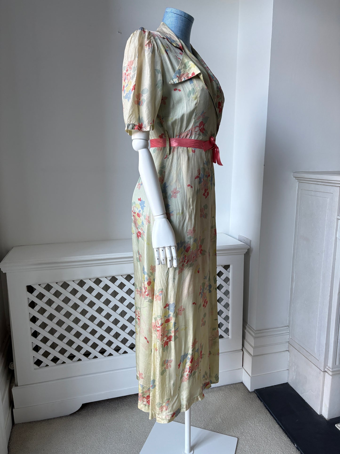 1940s Floral Housecoat