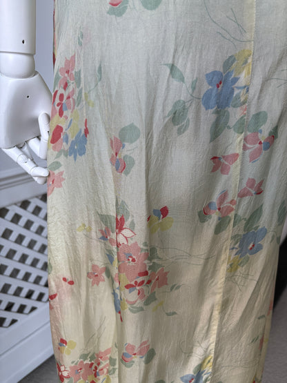 1940s Floral Housecoat