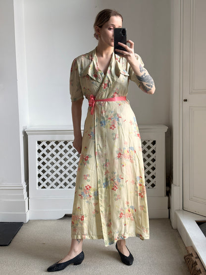 1940s Floral Housecoat