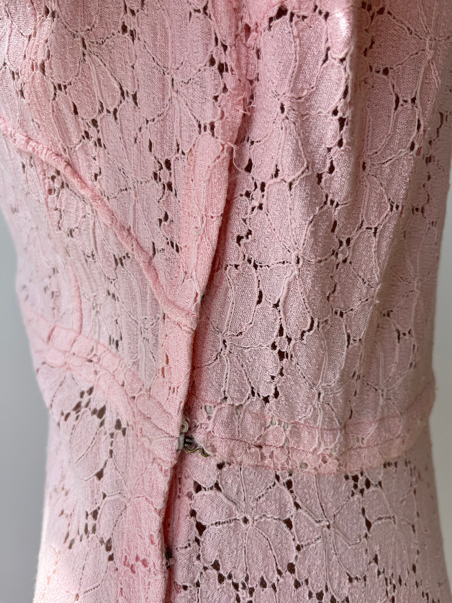 1930s 1940s Baby Pink Lace Collared Day Dress