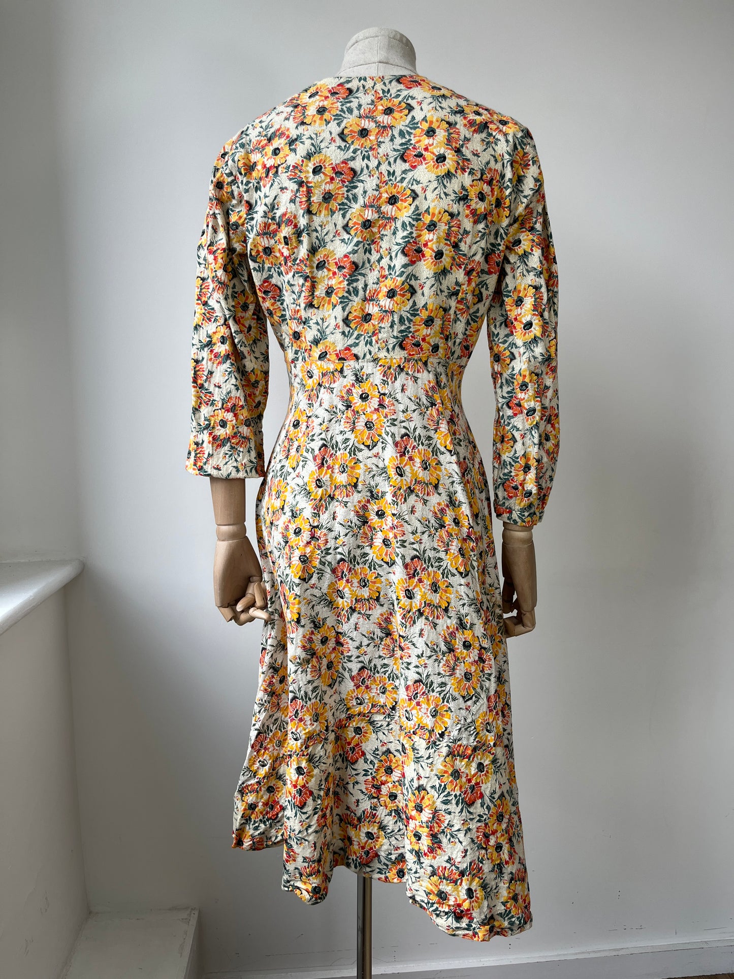 1940s Floral Cotton Dress with Asymmetric Hem and Bows