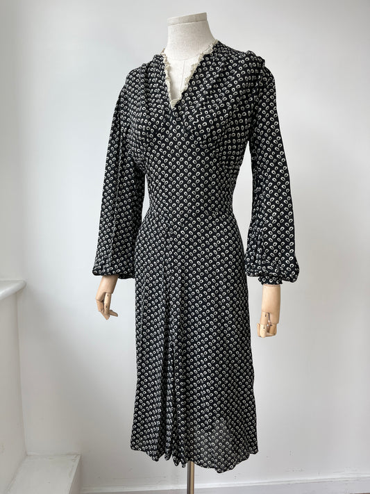 1930s Black and White Floral Crepe de Chine Dress with Blouson Sleeves