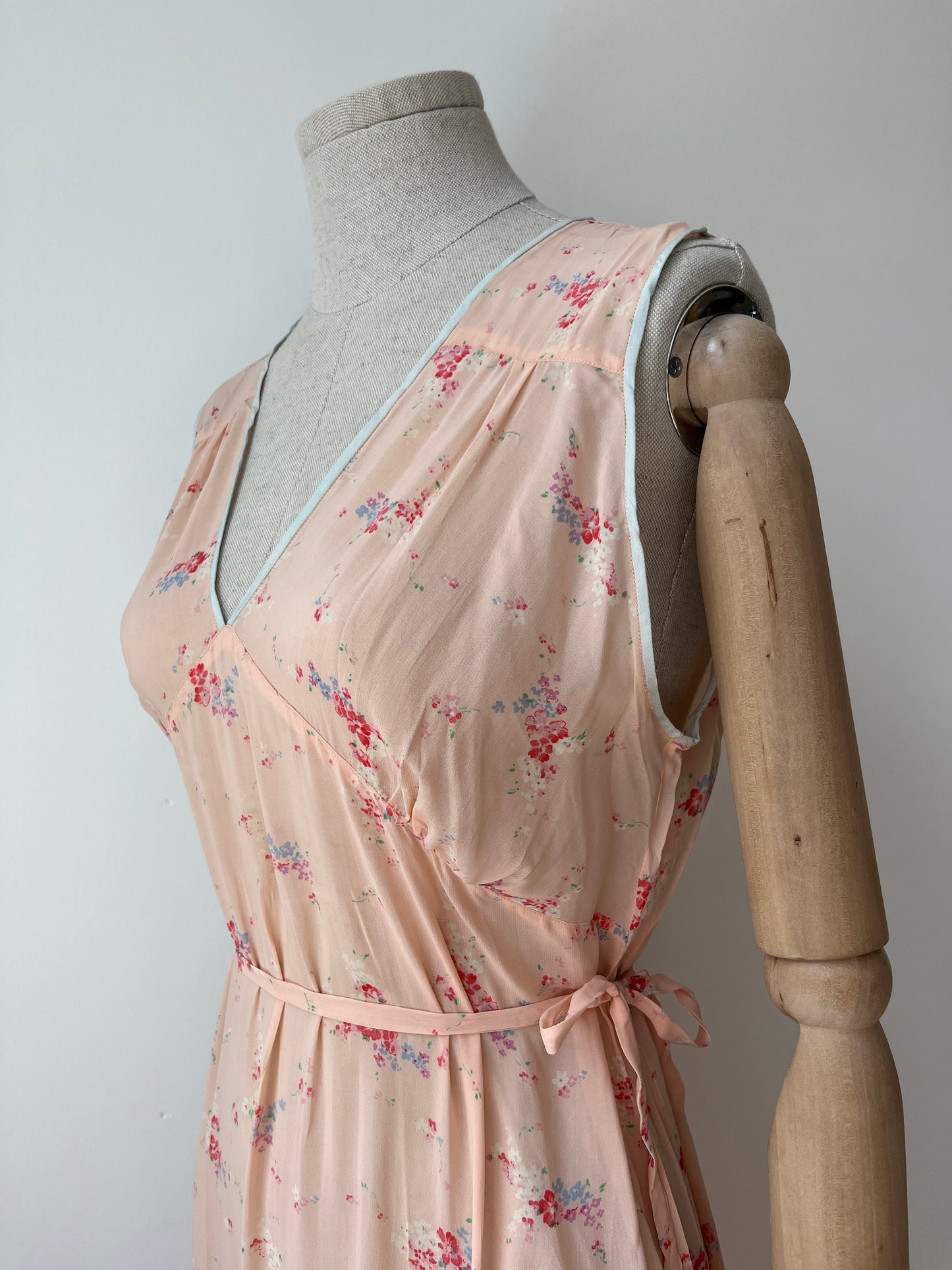 1940s Deadstock CC41 Printed Floral Slip Nightdress