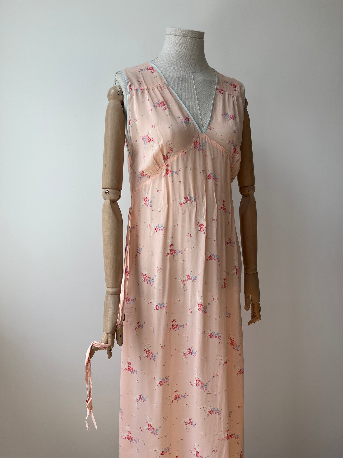 1940s Deadstock CC41 Printed Floral Slip Nightdress