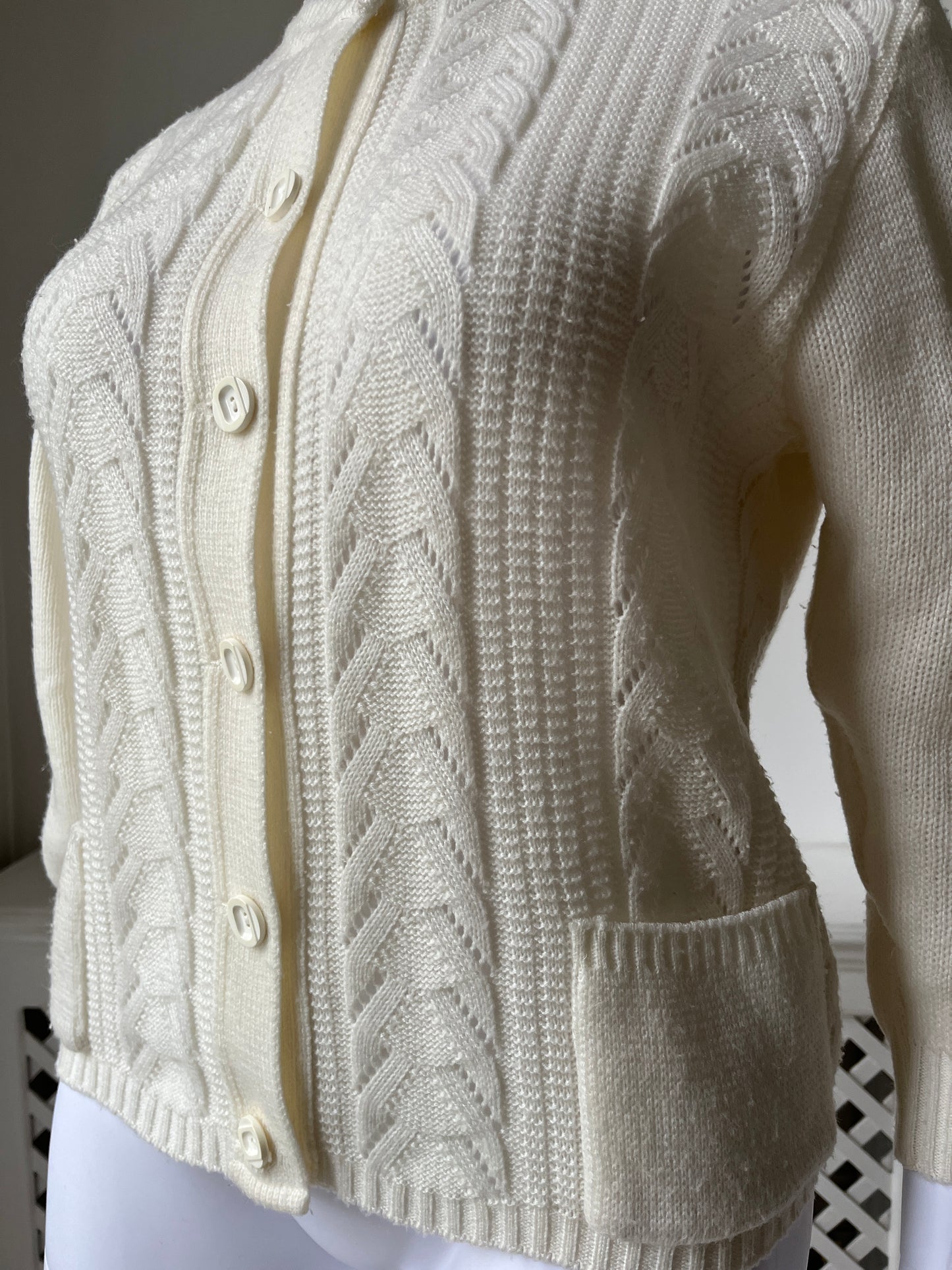 1970s Cream Cardigan with Pockets