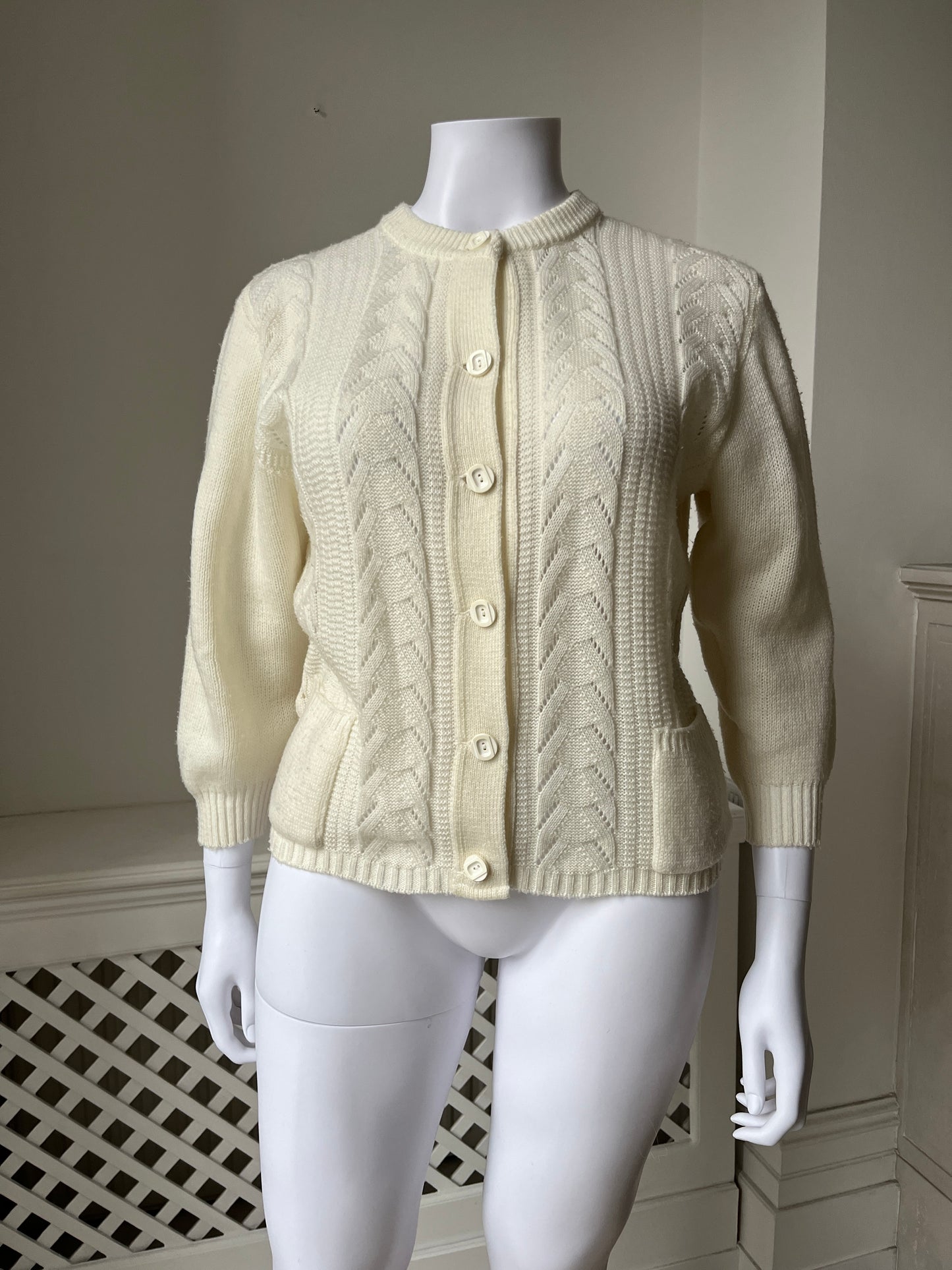 1970s Cream Cardigan with Pockets