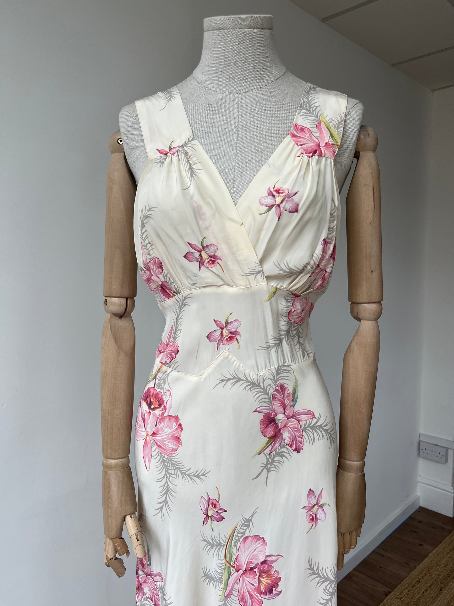 1930s Rare Printed Tropical Flower Print Nightdress Slip