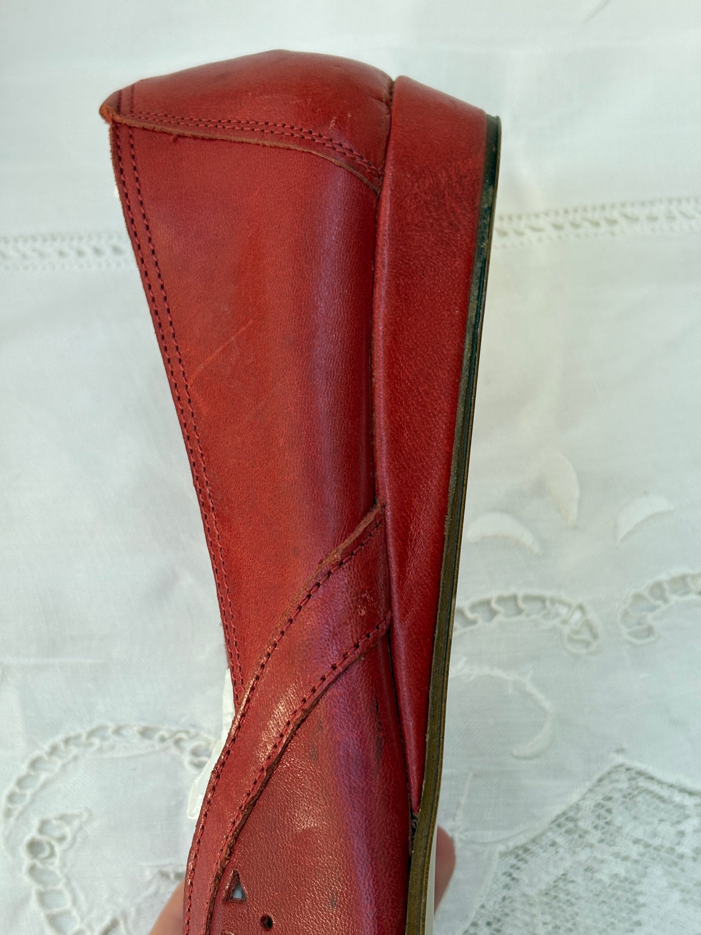 1950s 1960s Red Leather Wedge Shoes