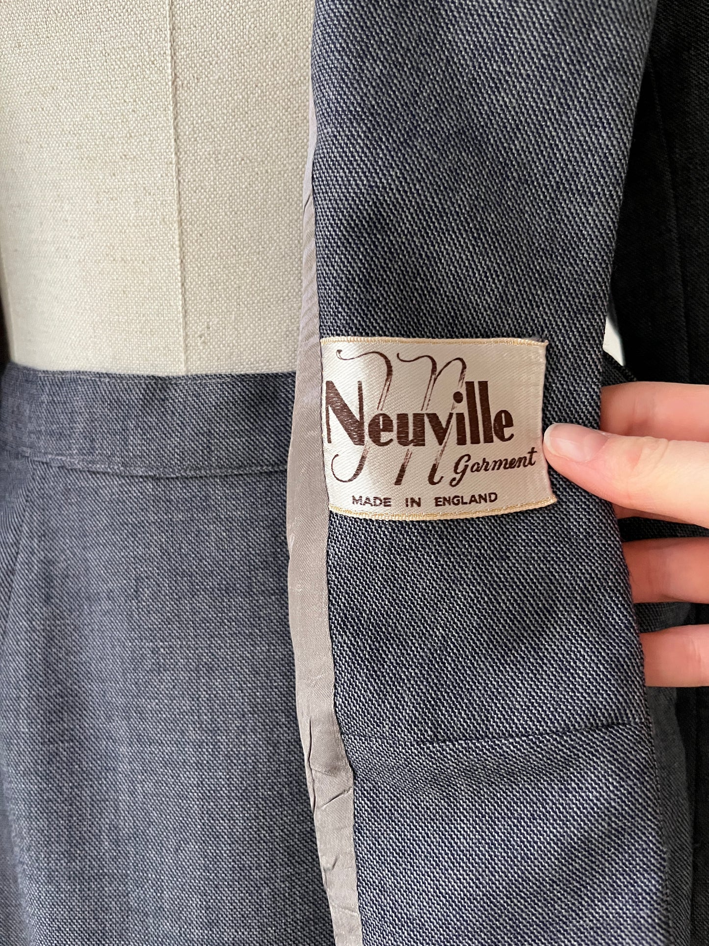 1940s Woven Grey Nipped Waist Skirt Suit