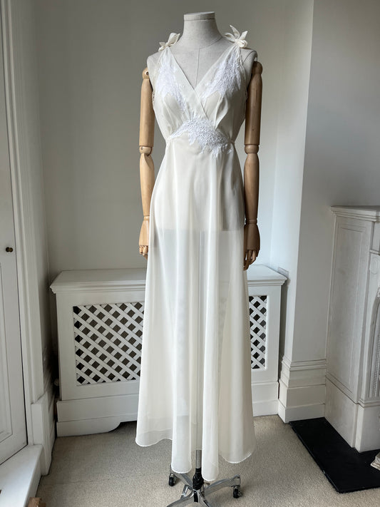 1950s Embroidered Cream Nightdress Slip