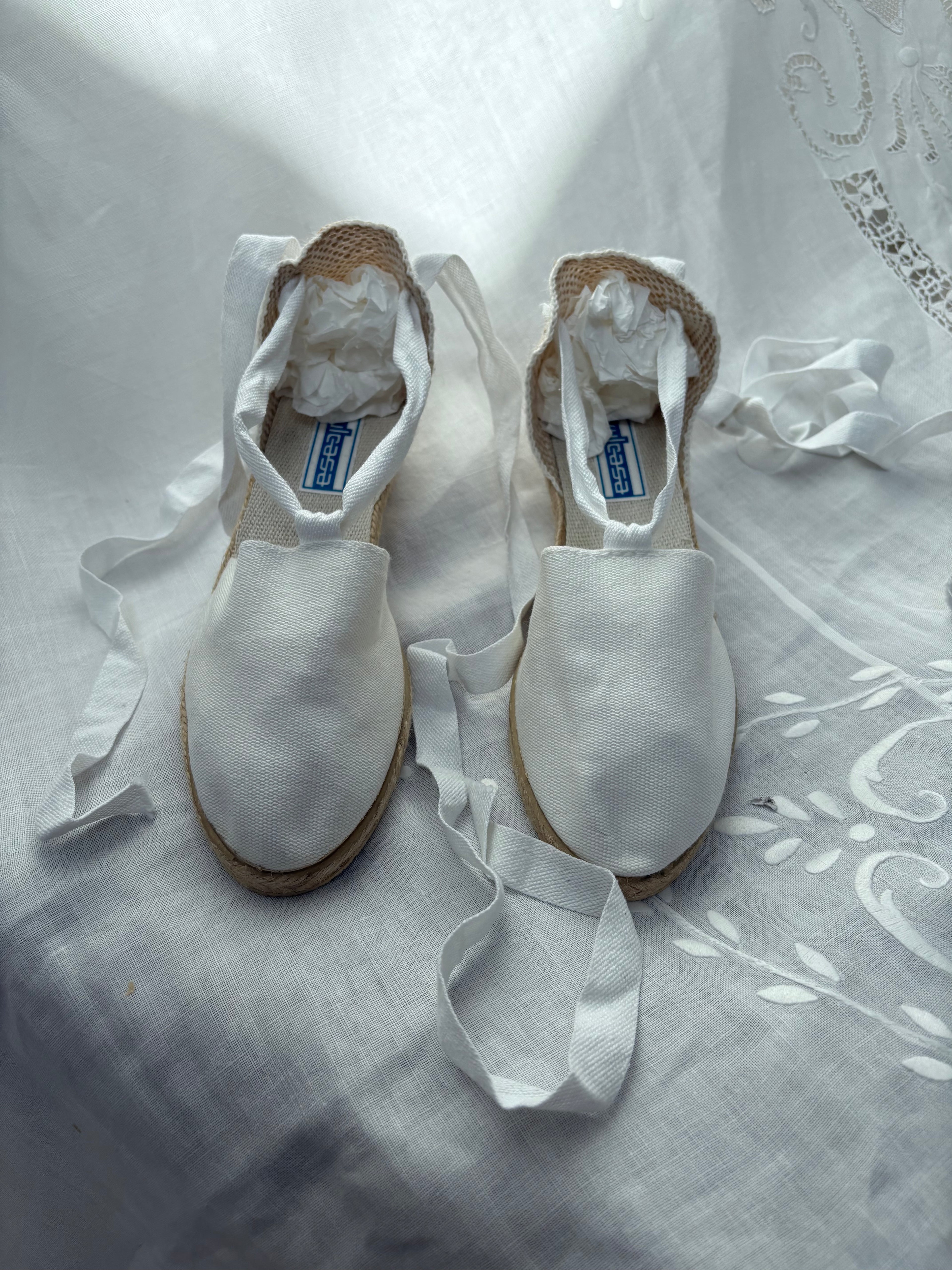 2000s White Espadrille Shoes