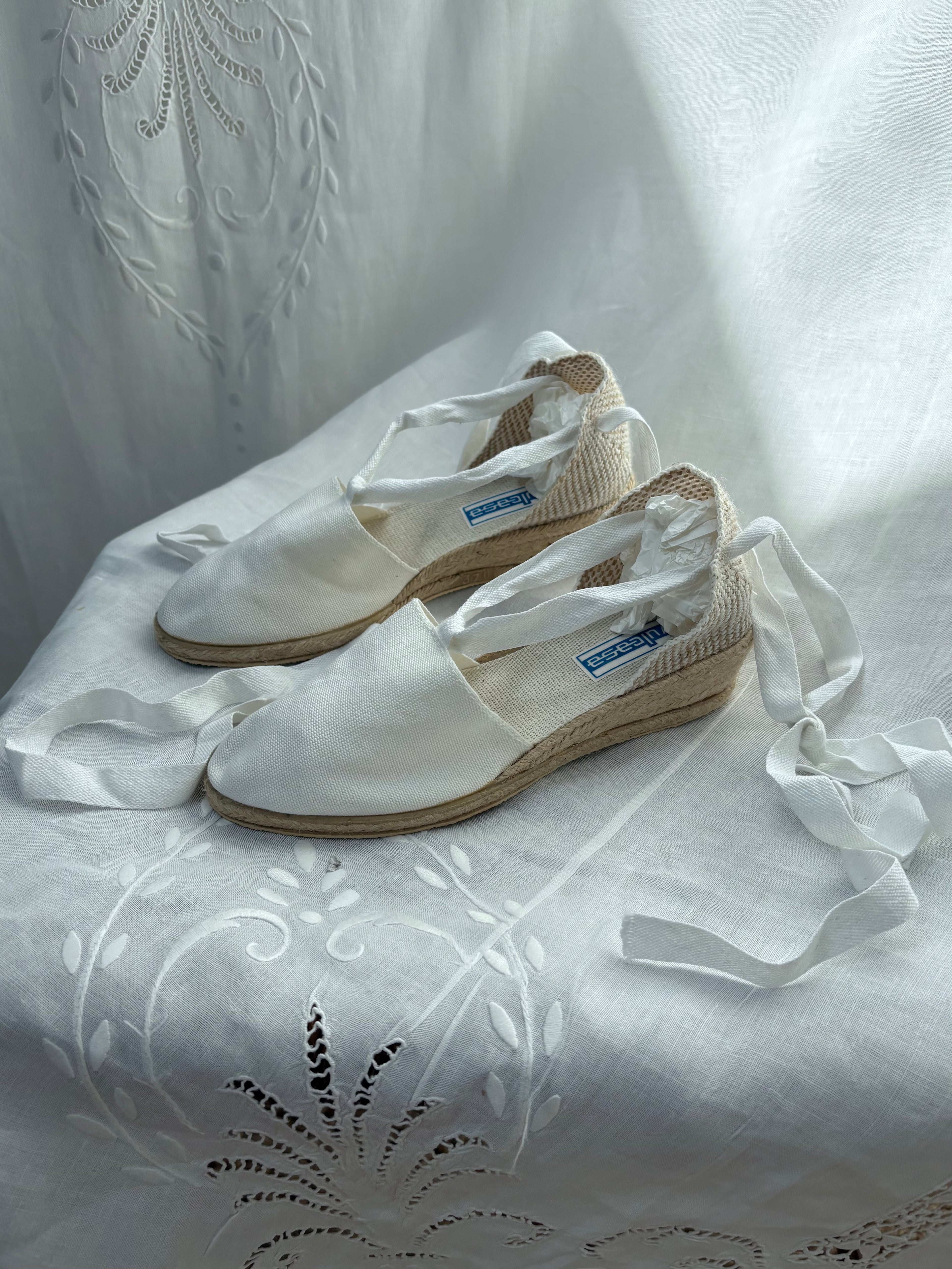 2000s White Espadrille Shoes