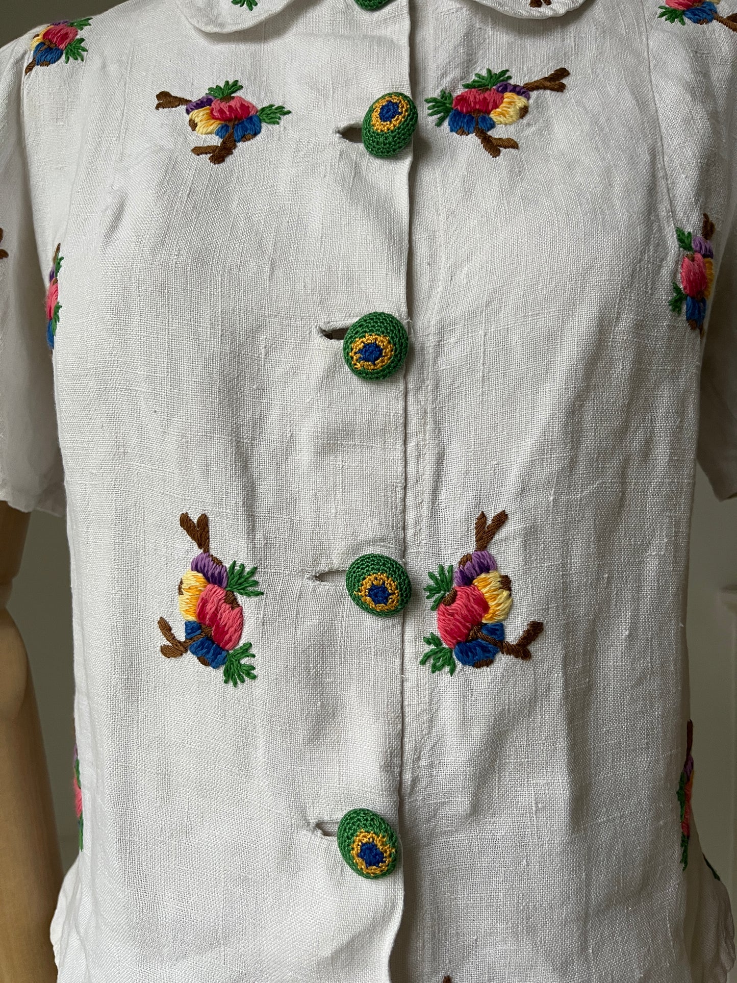 1930s Floral Embroidered Linen Weave Blouse