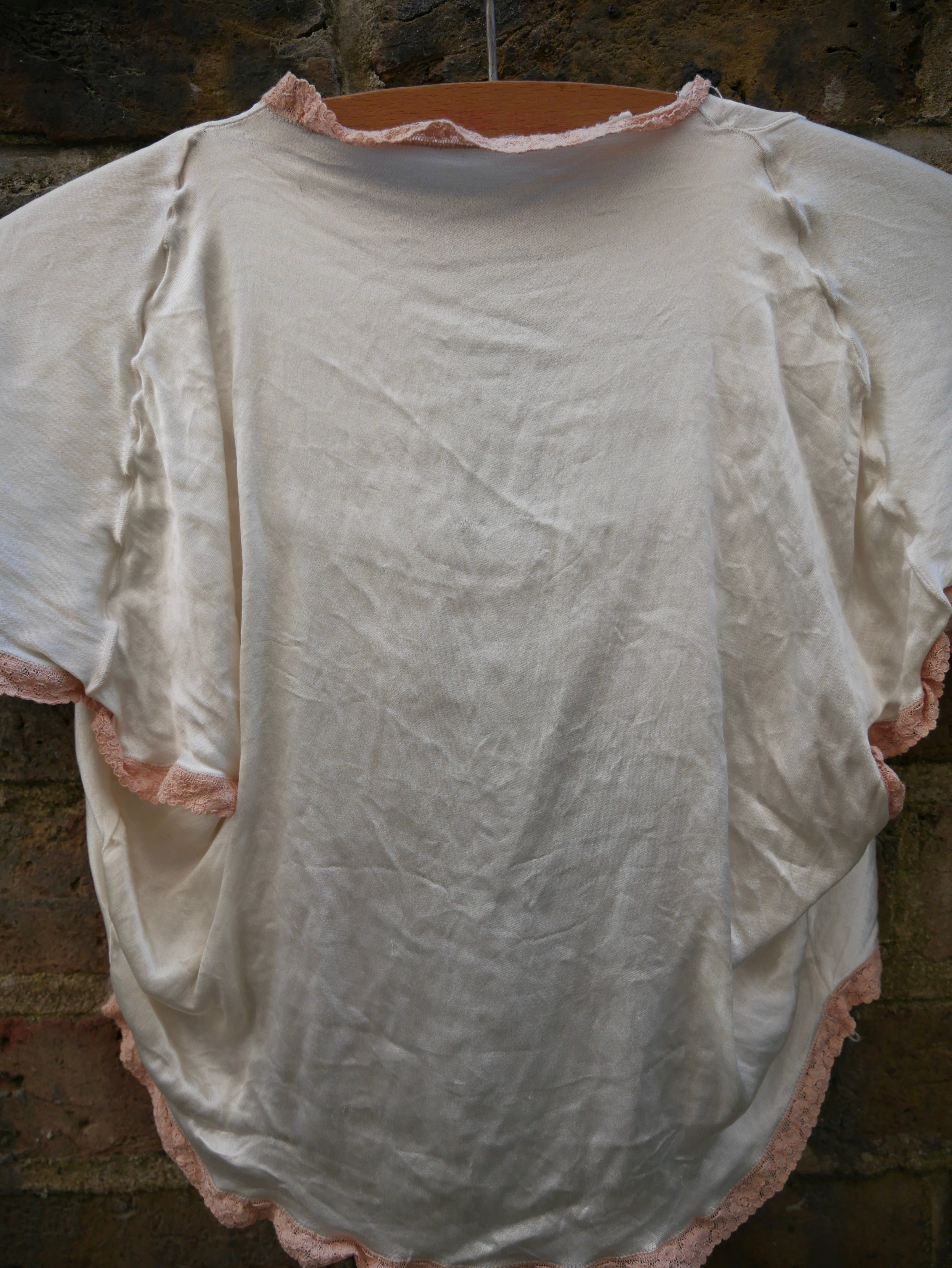 1930s Ultra Cropped Bed Jacket