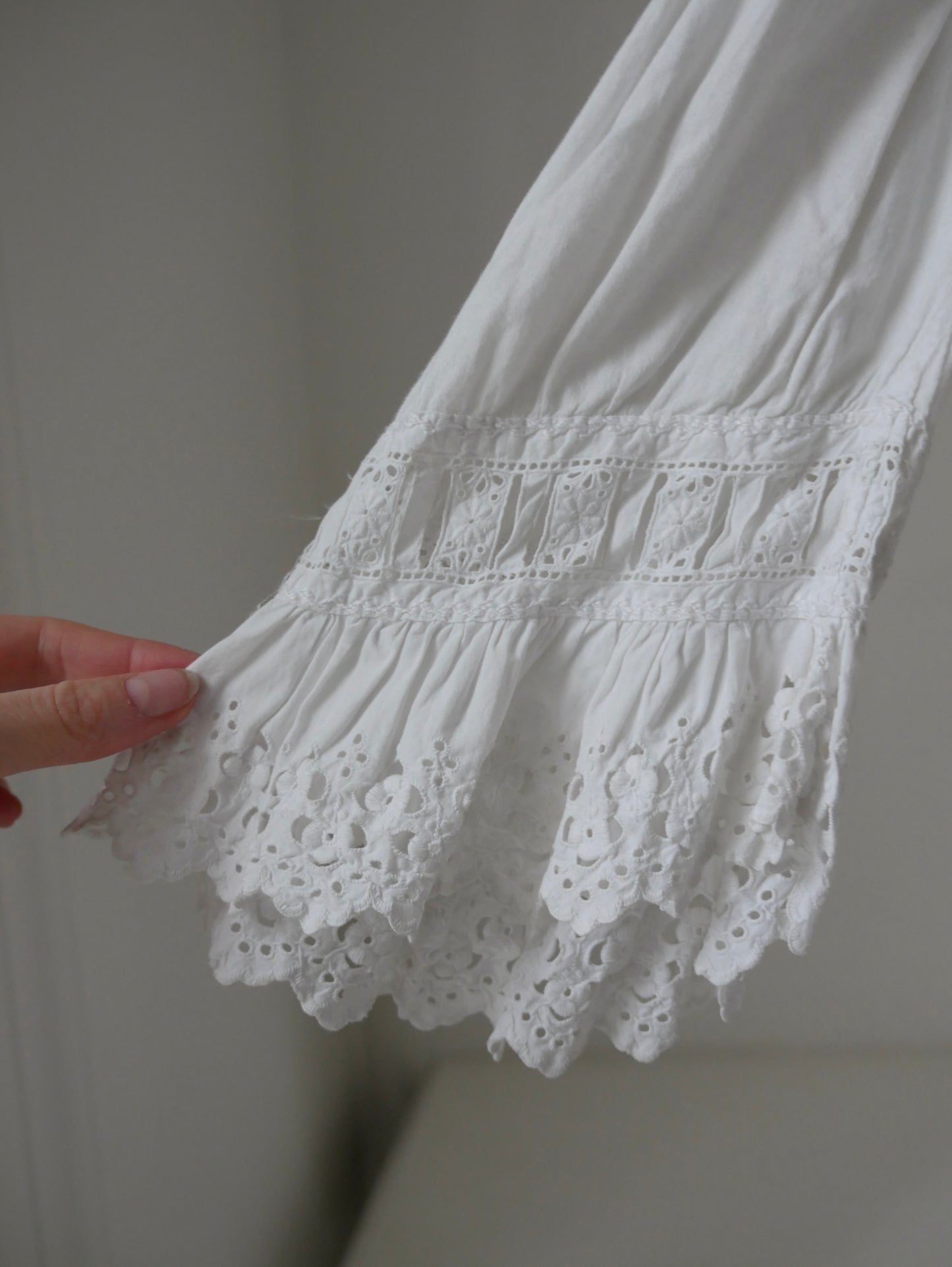 1890s Victorian White Cotton Nightdress with Ribbons
