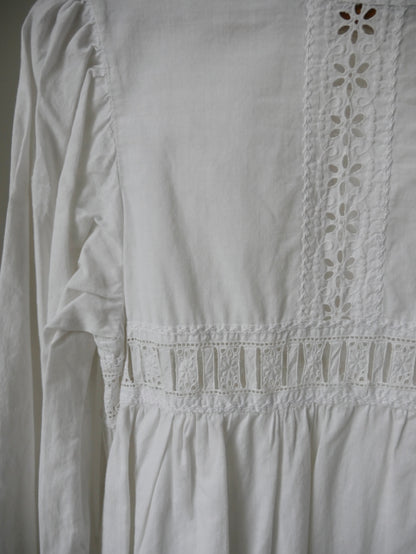 1890s Victorian White Cotton Nightdress with Ribbons